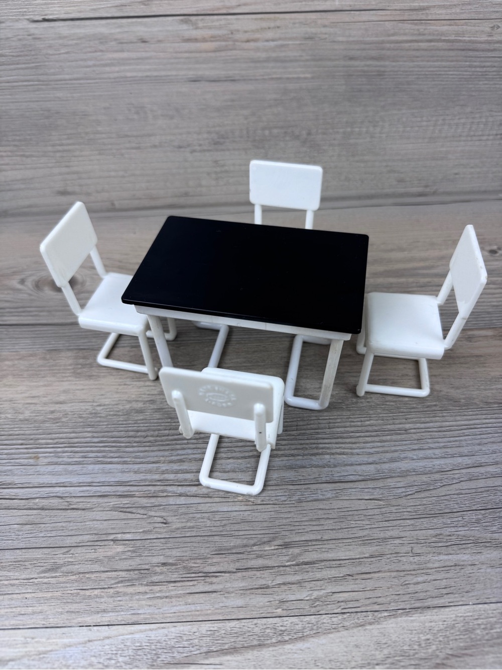 IDEAL DOLLHOUSE FURNITURE Table and 4 Chairs Vintage Plastic